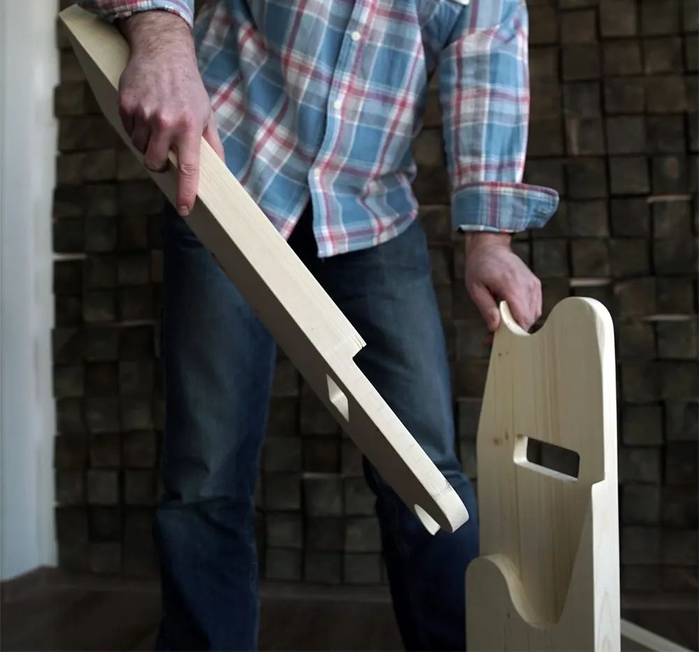 That's how easy you can assemble the doomed frame 